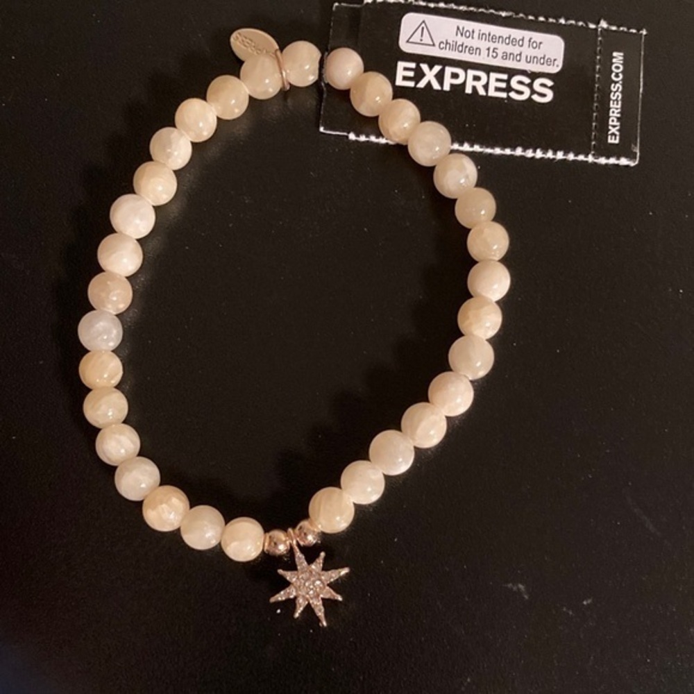 Express Cream Beaded Bracelet with Star Charm